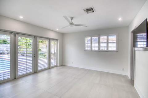 1123 SE 14th Avenue, Deerfield Beach FL - photo 13 of 24