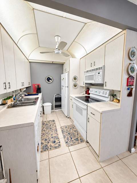 3079 Exeter, Boca Raton FL - photo 7 of 16