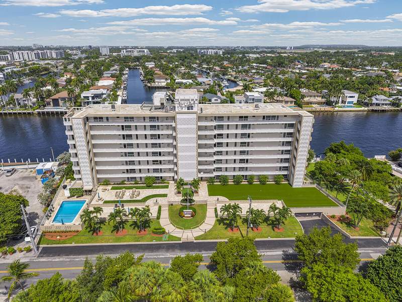 3 bedroom Stock Cooperative at 201 N Riverside Drive ##802, Harbor House Apartment Co-Op, Pompano Beach — photo 2