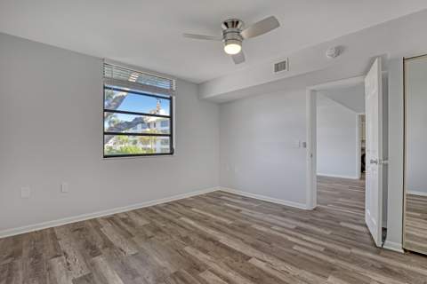 3650 Whitehall Drive #201, West Palm Beach FL - photo 20 of 34