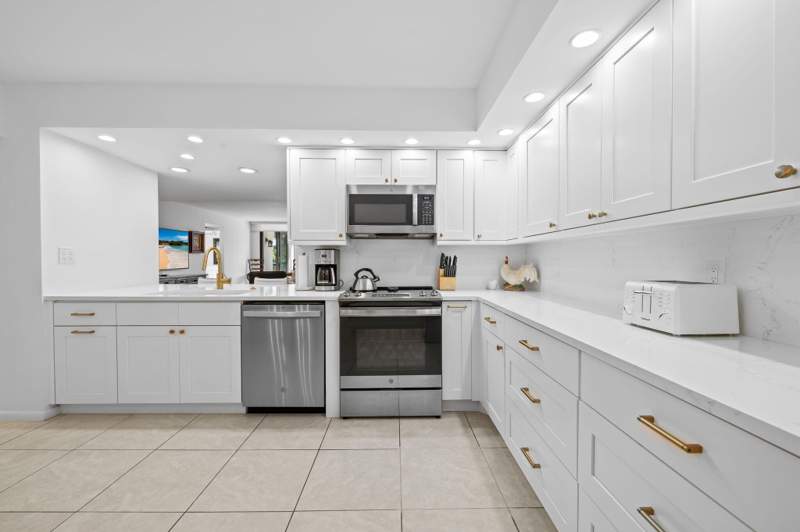 2 bedroom Condominium at 3420 S Ocean Boulevard #3P, Coronado At Highland Beach Condo, Highland Beach — photo 3