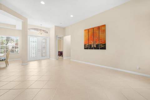 483 NW Blue Lake Drive, Port St. Lucie FL - photo 7 of 27
