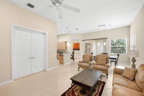 483 NW Blue Lake Drive, Port St. Lucie FL - photo 13 of 27