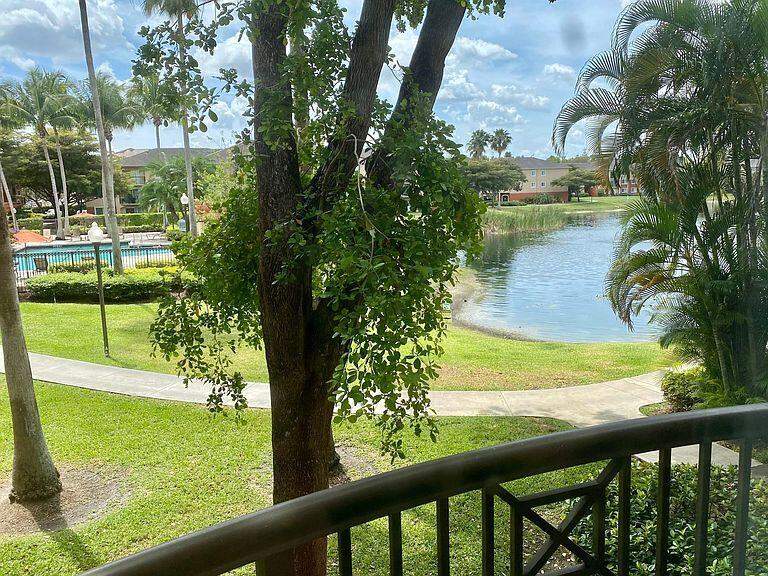 2 bedroom Condominium at 4163 N Haverhill Road #1211, Grand Isles Condo, West Palm Beach — photo 3