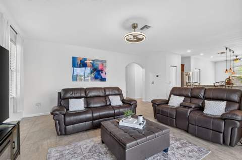 9070 Winterhaven Circle, West Palm Beach FL - photo 15 of 41