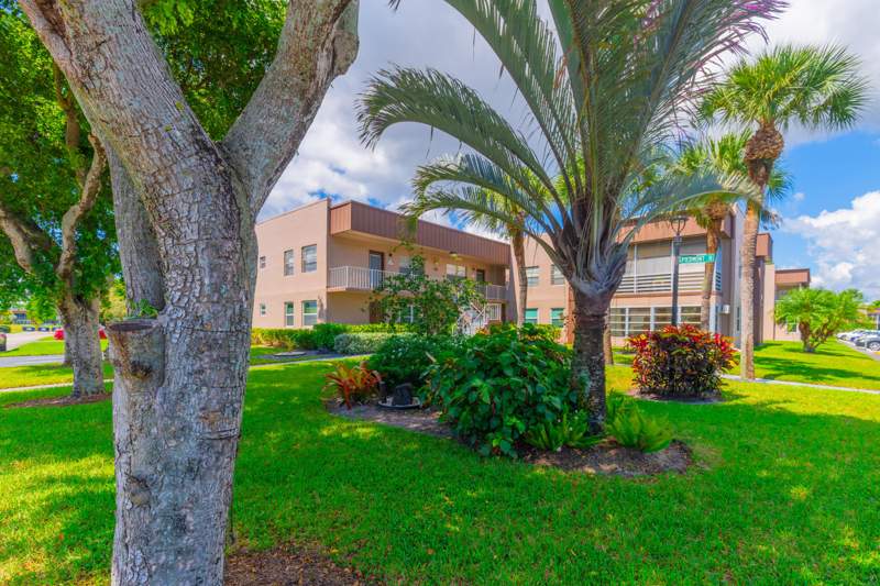 2 bedroom Condominium at 374 Piedmont H, Kings Point Piedmont Condos, Delray Beach — photo 2