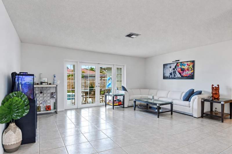 3 bedroom Single Family Residence at 4852 Sugar Pine Drive, Pheasant Walk Sec 1, Boca Raton — photo 3