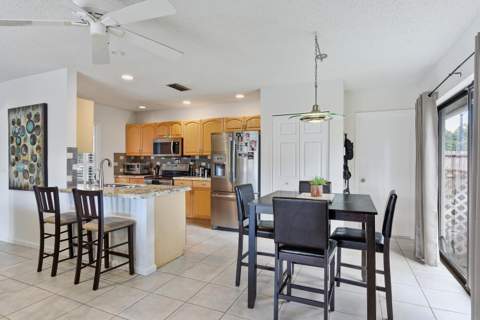 4852 Sugar Pine Drive, Boca Raton FL - photo 6 of 40