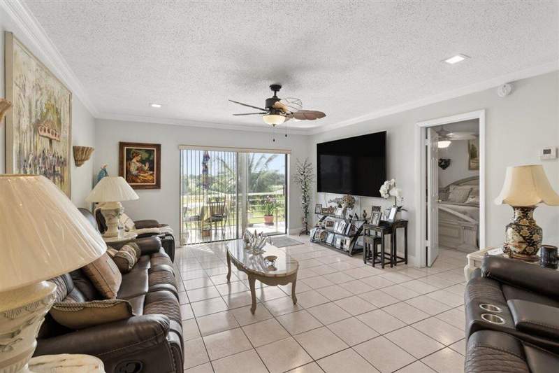 2 bedroom Condominium at 3940 NW 42nd Avenue #417, Topaz South Condo, Lauderdale Lakes — photo 2