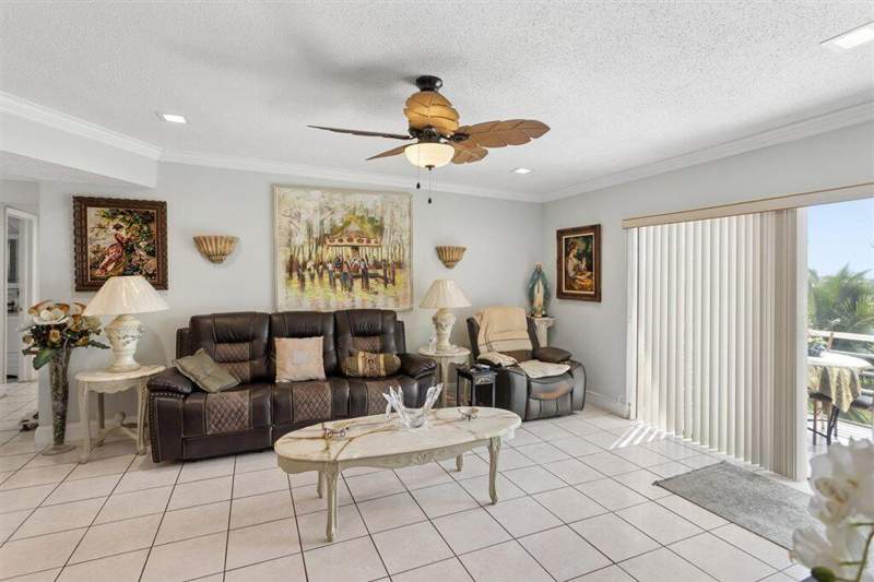 2 bedroom Condominium at 3940 NW 42nd Avenue #417, Topaz South Condo, Lauderdale Lakes — photo 3