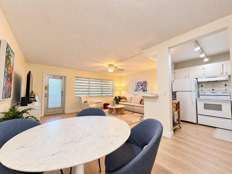1 bedroom Condominium at 158 Chatham H, Chatham Condos, West Palm Beach — photo 5