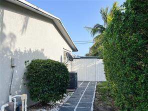 3 bedroom Single Family Residence at 1010 NE 24th Street, Cresthaven No 7, Pompano Beach — photo 4