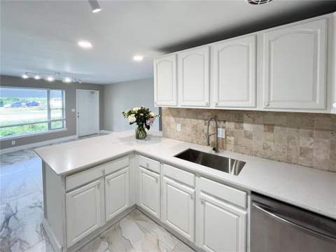 1010 NE 24th Street, Pompano Beach FL - photo 11 of 29