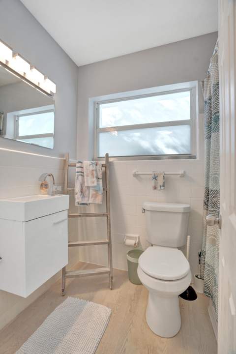 720 SW 11th Court, Fort Lauderdale FL - photo 7 of 23