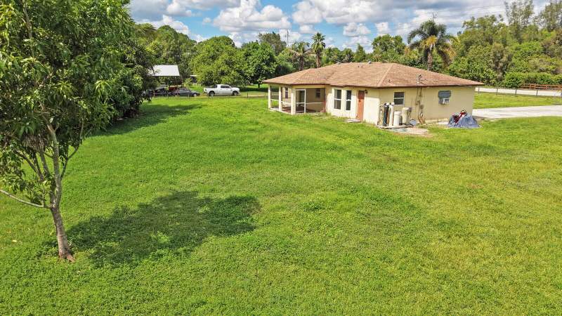 3 bedroom Single Family Residence at 13172 Orange Boulevard, The Acreage, The Acreage — photo 4