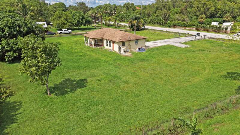3 bedroom Single Family Residence at 13172 Orange Boulevard, The Acreage, The Acreage — photo 5