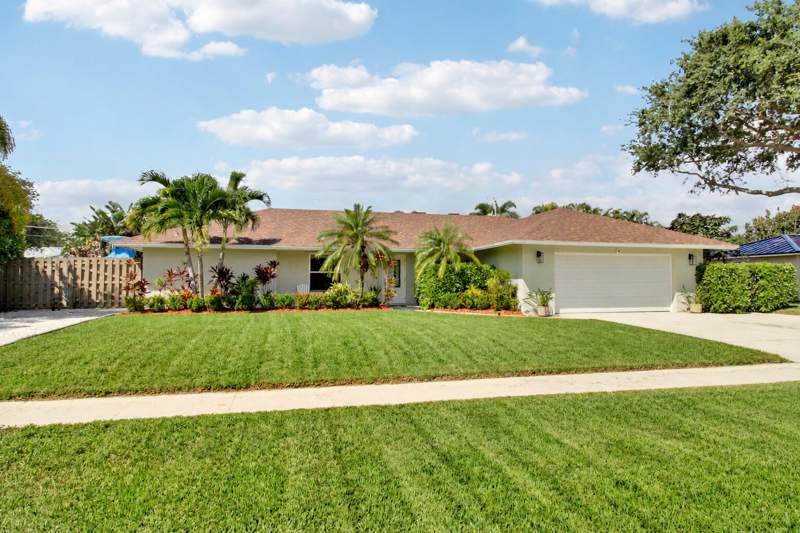 3 bedroom Single Family Residence at 19823 Hibiscus Drive, Wendimere Heights, Jupiter — photo 2