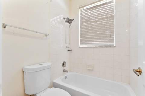 6929 Finamore Circle, Lake Worth FL - photo 19 of 38