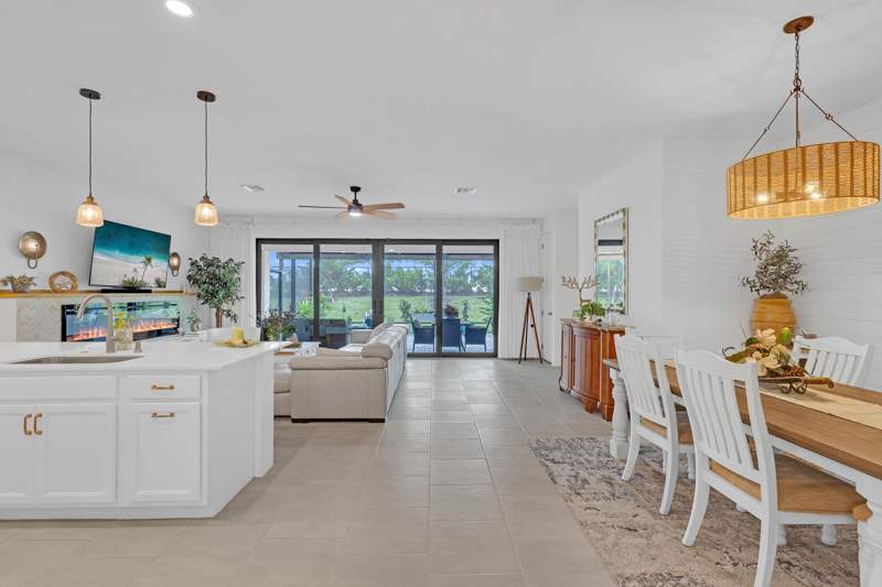 3 bedroom Single Family Residence at 11972 SW Backrush Road, Riverland Parcel B - Plat Seven, Port St. Lucie — photo 4