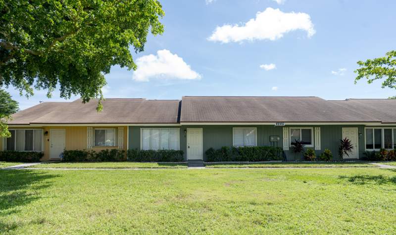 3 bedroom Villa at 4846 Orleans Court #B, Forest Glen, West Palm Beach — photo 2
