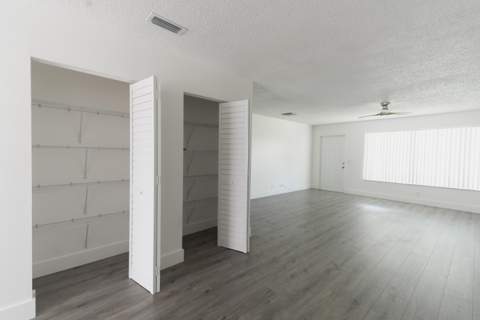 4846 Orleans Court #B, West Palm Beach FL - photo 8 of 29