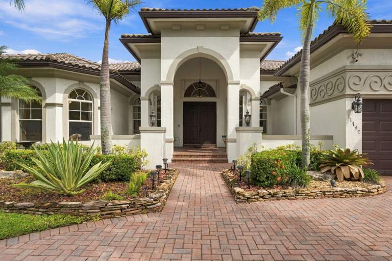 5 bedroom Single Family Residence at 11747 NW 69th Place, Heron Bay East, Parkland — photo 4