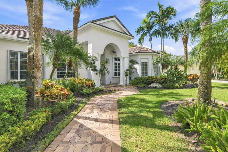 6 bedroom Single Family Residence at 17104 Gulf Pine Circle, Binks Forest Of The Landings At Wellington, Wellington — photo 3