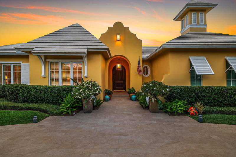 4 bedroom Single Family Residence at 10329 Prestwick Road, Pine Tree Golf Club, Boynton Beach — photo 3