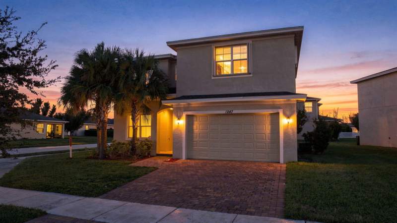 4 bedroom Single Family Residence at 1247 NW Leonardo Circle, Vizcaya Falls Plat 1, Port St. Lucie — photo 3
