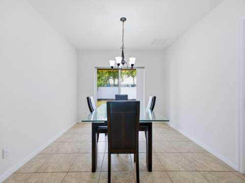 113 SE 3rd Avenue, Boynton Beach FL - photo 6 of 26