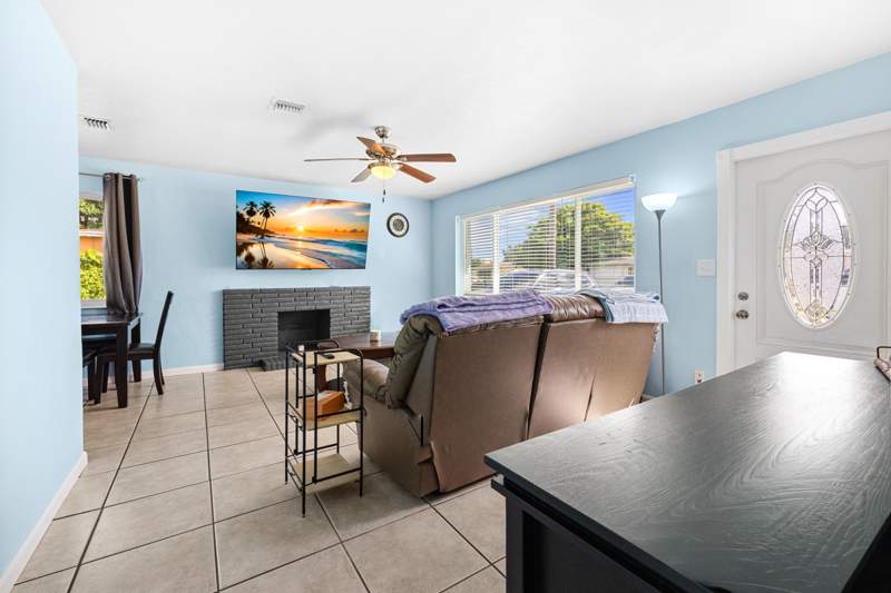 3 bedroom Single Family Residence at 2349 Par Road, Golfview Heights 8, West Palm Beach — photo 5