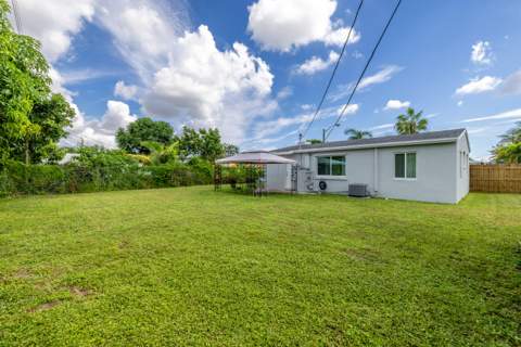 2349 Par Road, West Palm Beach FL - photo 17 of 31