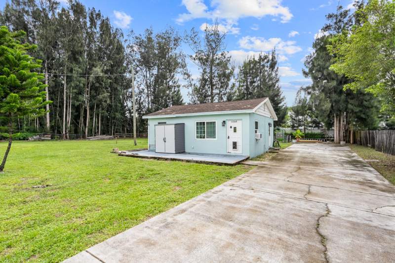 1 bedroom Single Family Residence at 6368 Bishoff Road, Palm Beach Farms Co Pl No 3, West Palm Beach — photo 3
