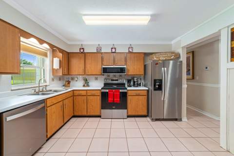 3320 Sunrise Boulevard, Fort Pierce FL - photo 8 of 37