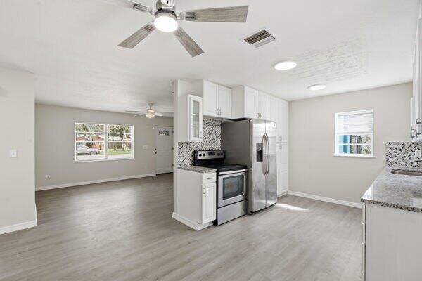 3 bedroom Single Family Residence at 7603 Brookline Avenue, Lakewood Park Unit 7, Fort Pierce — photo 2