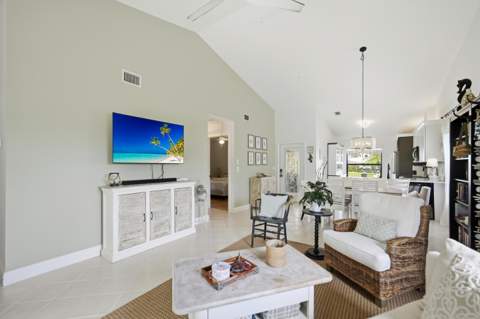 7655 SE Sugar Sand Circle, Hobe Sound FL - photo 17 of 54
