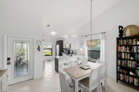 7655 SE Sugar Sand Circle, Hobe Sound FL - photo 6 of 54