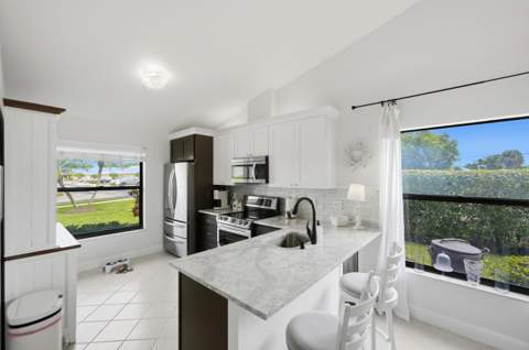7655 SE Sugar Sand Circle, Hobe Sound FL - photo 9 of 54
