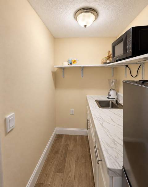 76 Plantation Boulevard, Lake Worth FL - photo 17 of 30