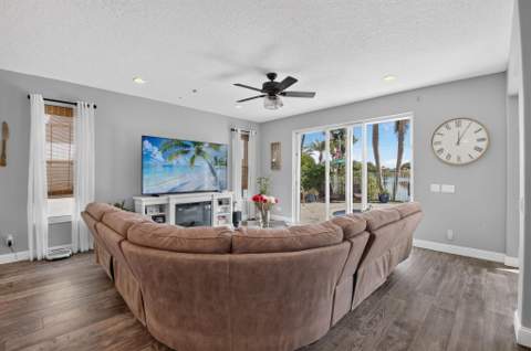 7328 Providence Road, Boynton Beach FL - photo 13 of 75