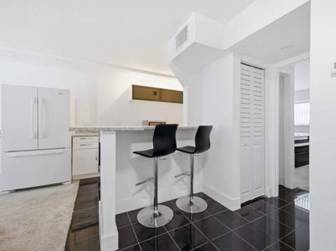 555 NW 4th Avenue #218, Boca Raton FL - photo 17 of 30