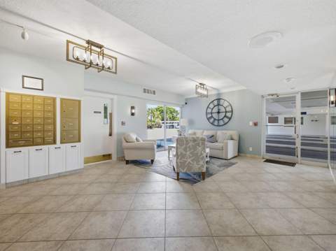 555 NW 4th Avenue #218, Boca Raton FL - photo 23 of 30