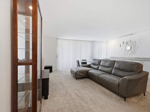 555 NW 4th Avenue #218, Boca Raton FL - photo 6 of 30