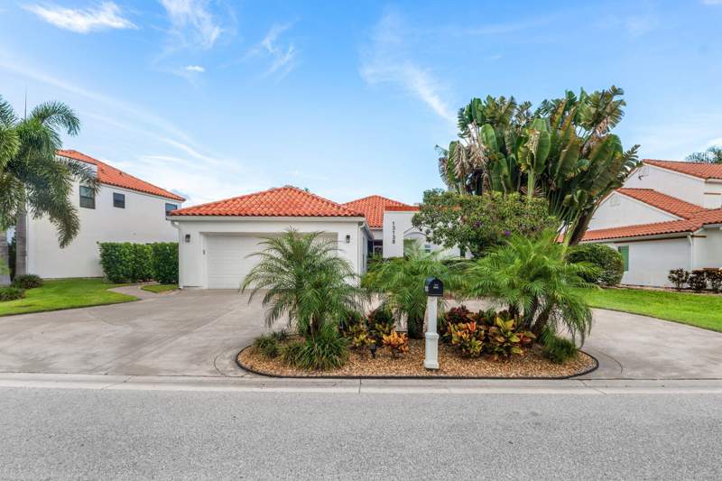 3 bedroom Single Family Residence at 13138 Touchstone Place, Eastpointe Sub 12 B, Palm Beach Gardens — photo 2