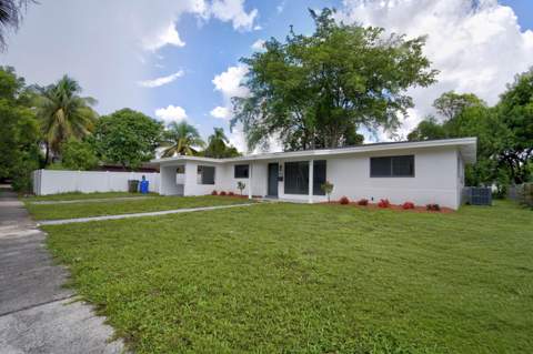 810 Wyoming Avenue, Fort Lauderdale FL - photo 16 of 52