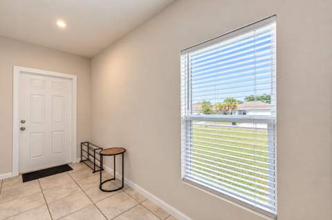 521 Cherimoya Street, Fort Pierce FL - photo 7 of 35
