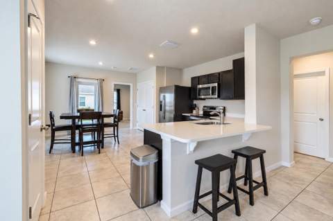 521 Cherimoya Street, Fort Pierce FL - photo 10 of 35