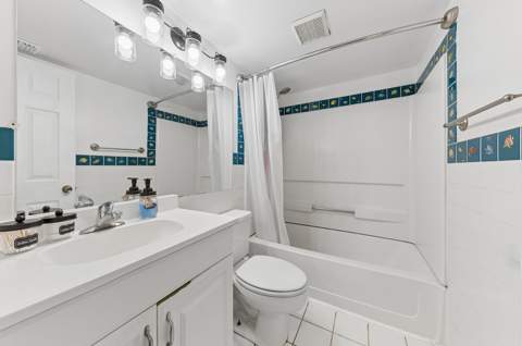 7908 NW 73rd Avenue, Tamarac FL - photo 10 of 23