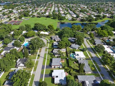 7908 NW 73rd Avenue, Tamarac FL - photo 19 of 23