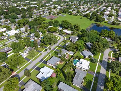 7908 NW 73rd Avenue, Tamarac FL - photo 20 of 23
